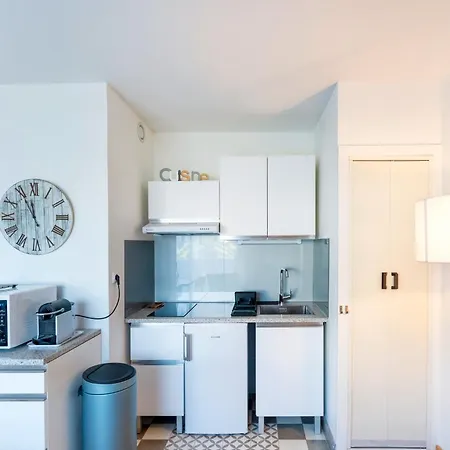 Cosy T2 A Cote De La *