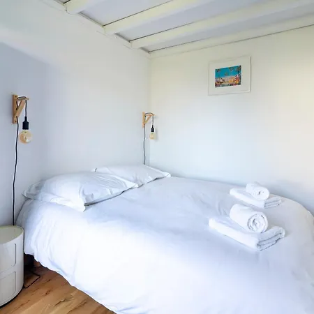 Cosy T2 A Cote De La *