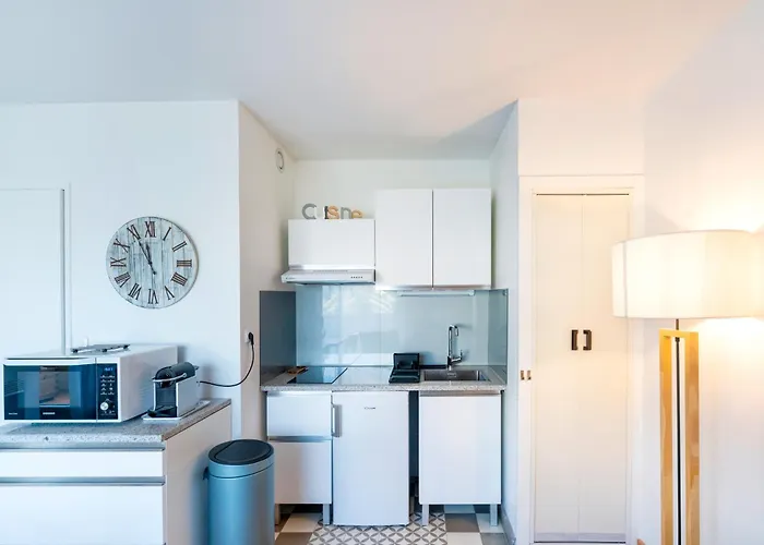 Cosy T2 A Cote De La *